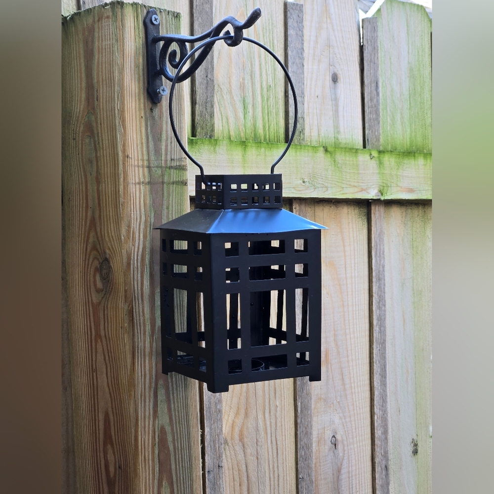 Chic Black Square Container